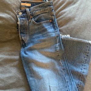 WEDGIE STRAIGHT LEVIS JEANS